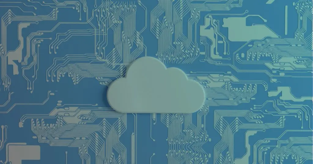 https://technopeak.ae/news/why-uae-businesses-move-to-cloud/
